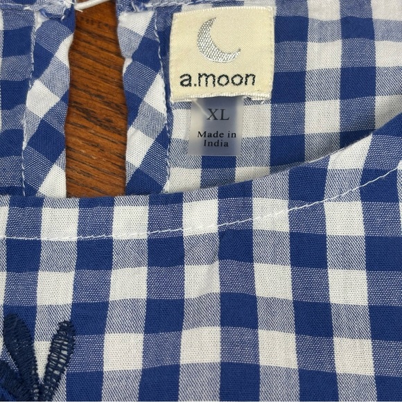 A. Moon Blue & White Gingham Embroidered Floral Top Women’s XL - Picture 5 of 6